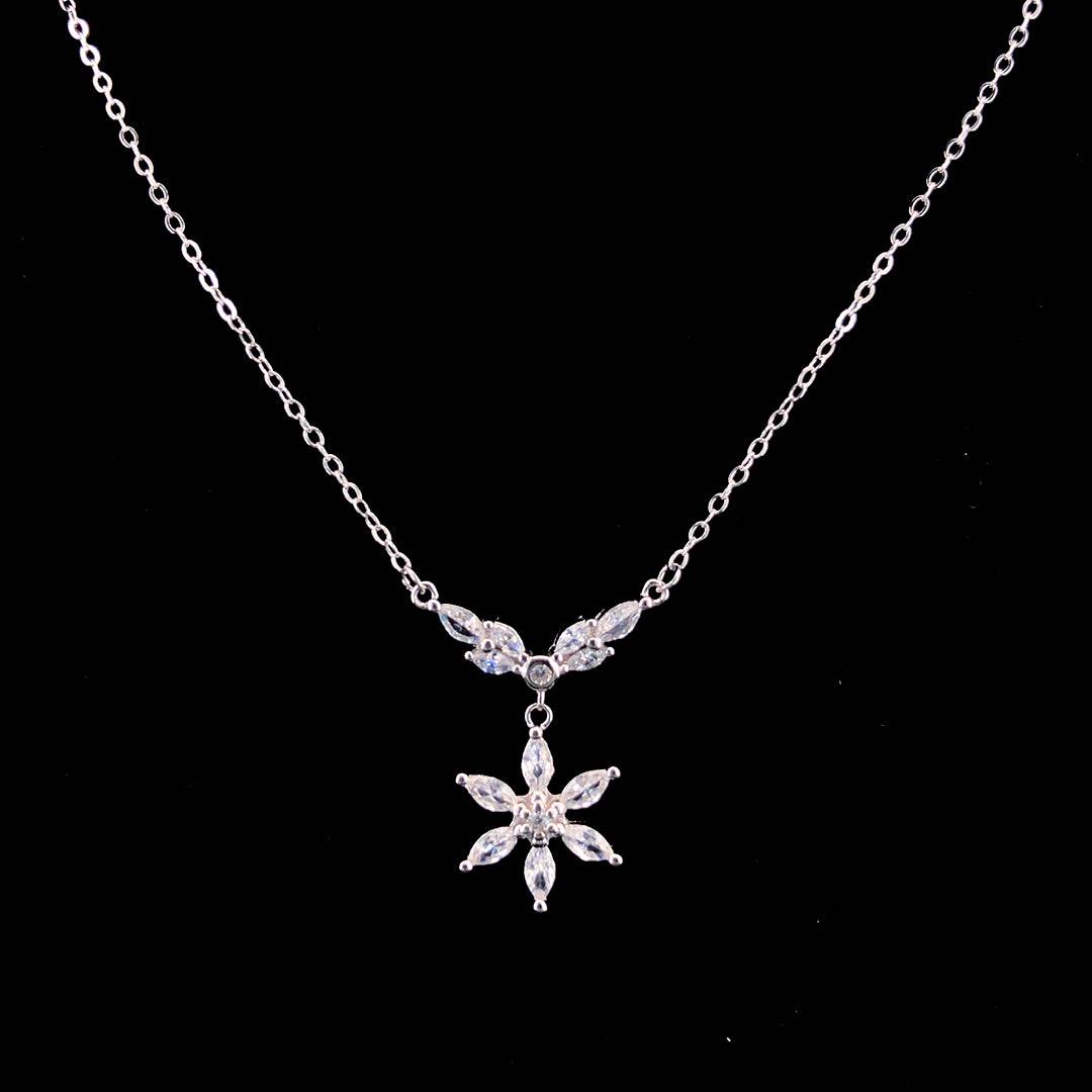 Sterling Silver Zircon Snowflake Pendant Necklace - ZYLVER.IN #