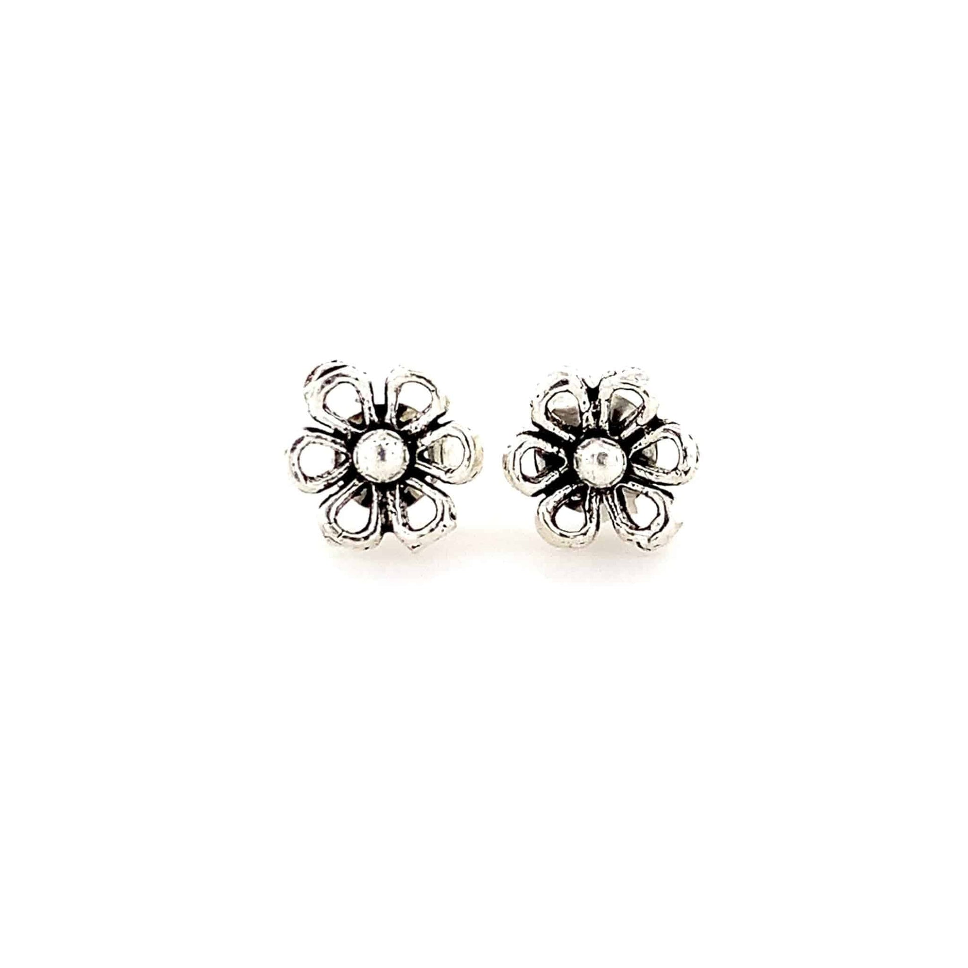 🌸 Dainty Oxidized Floral Stud Earrings 🌸 - ZYLVER.IN