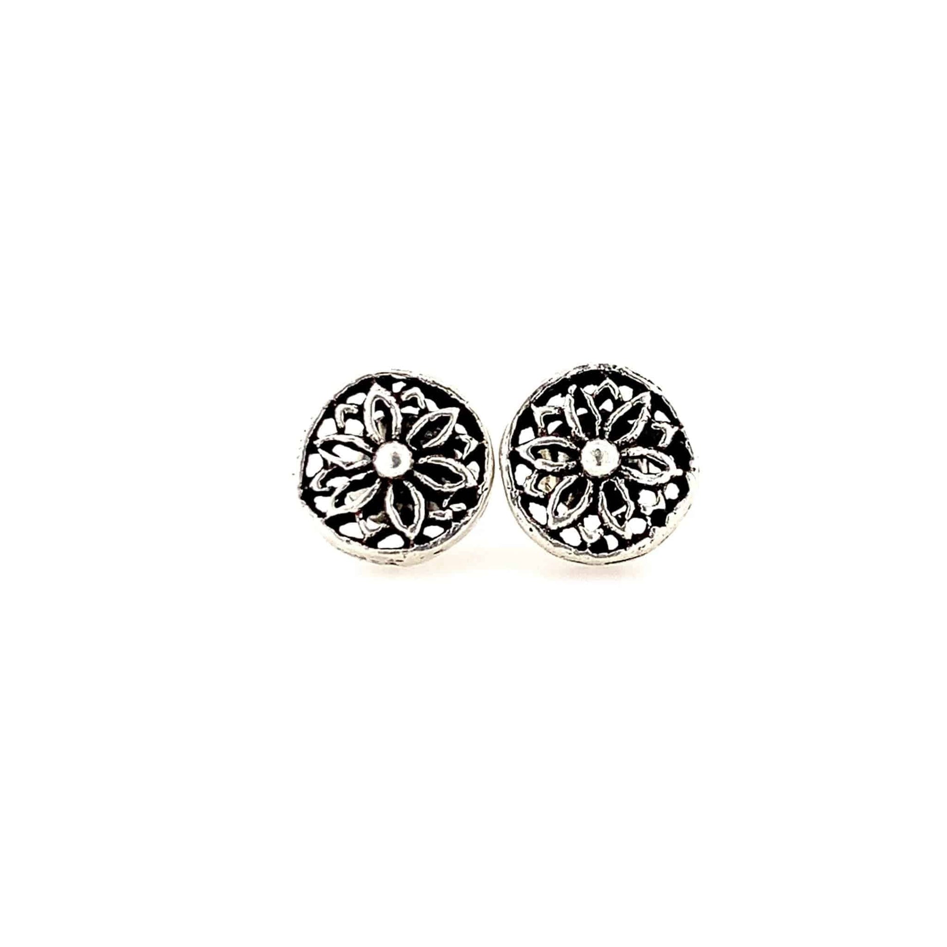 🌸 Elegant Floral Oxidized Stud Earrings 🌸 - ZYLVER.IN