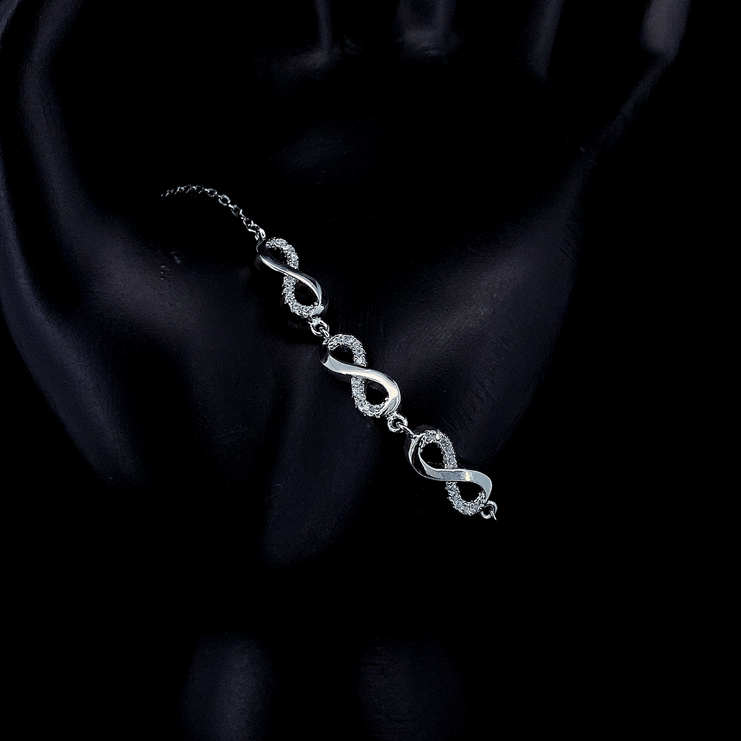✨ Elegant Infinity Link Bracelet ✨ - ZYLVER.IN