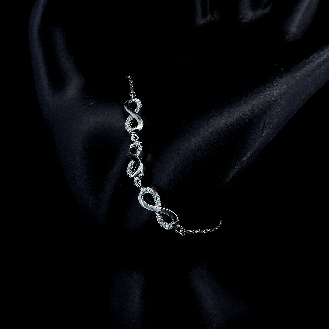 ✨ Elegant Infinity Link Bracelet ✨ - ZYLVER.IN