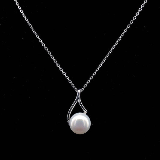 🌸 Elegant Pearl Pendant Necklace with Minimalist Charm 🌸 - ZYLVER.IN
